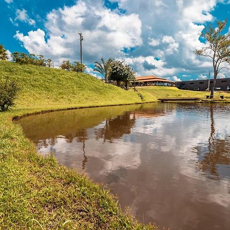 Hotel Fazenda Roseiraブロタス エクステリア 写真